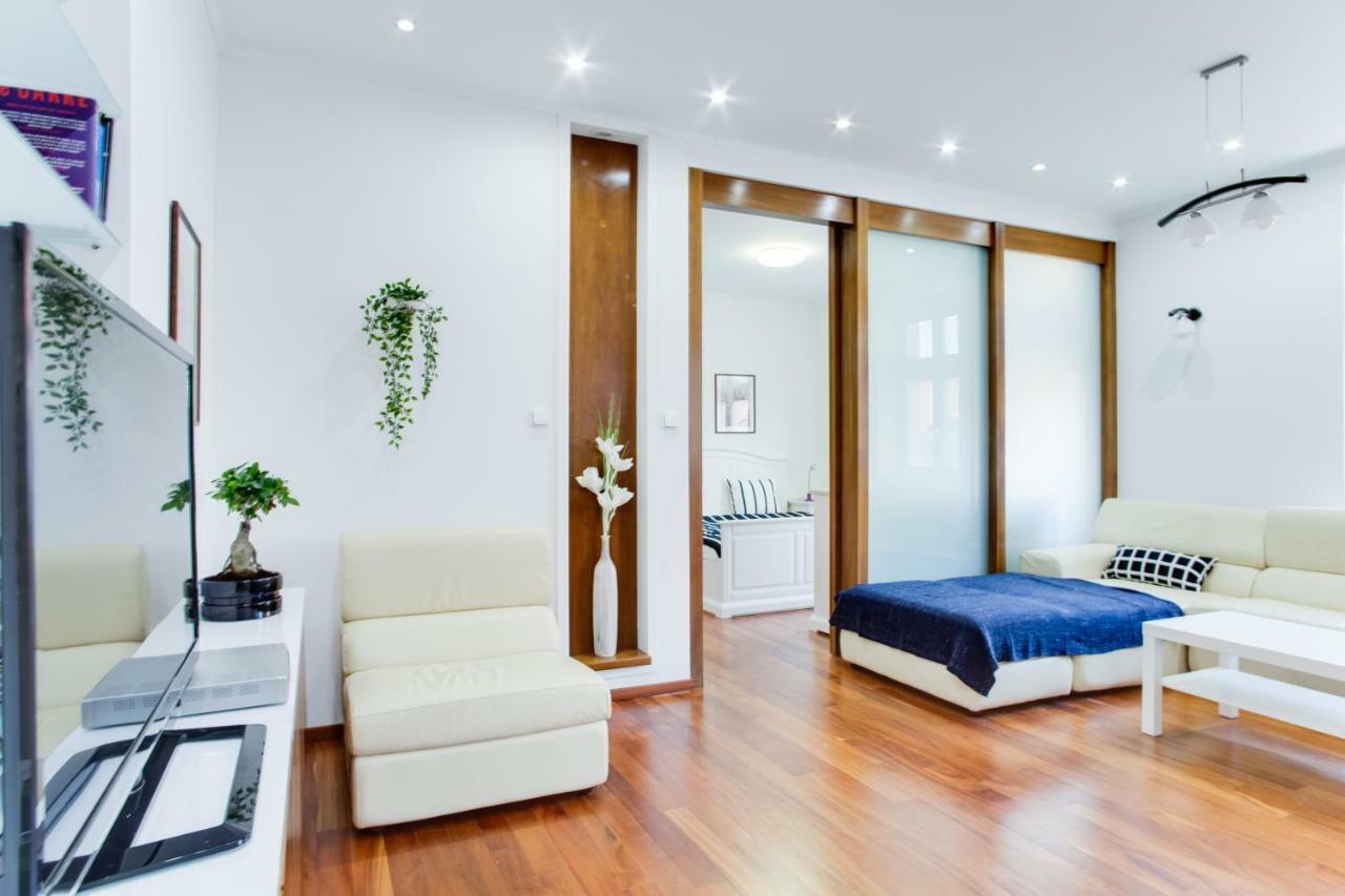 Royal Apartment Near River - Nek4Th Prague Extérieur photo